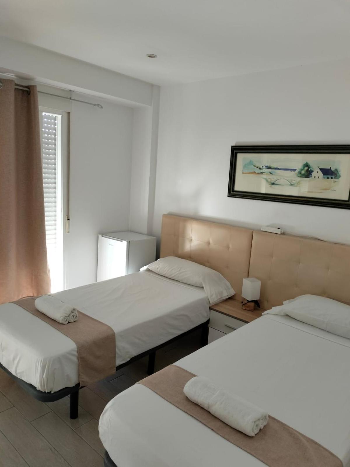Pension Portugal Alicante Exterior photo