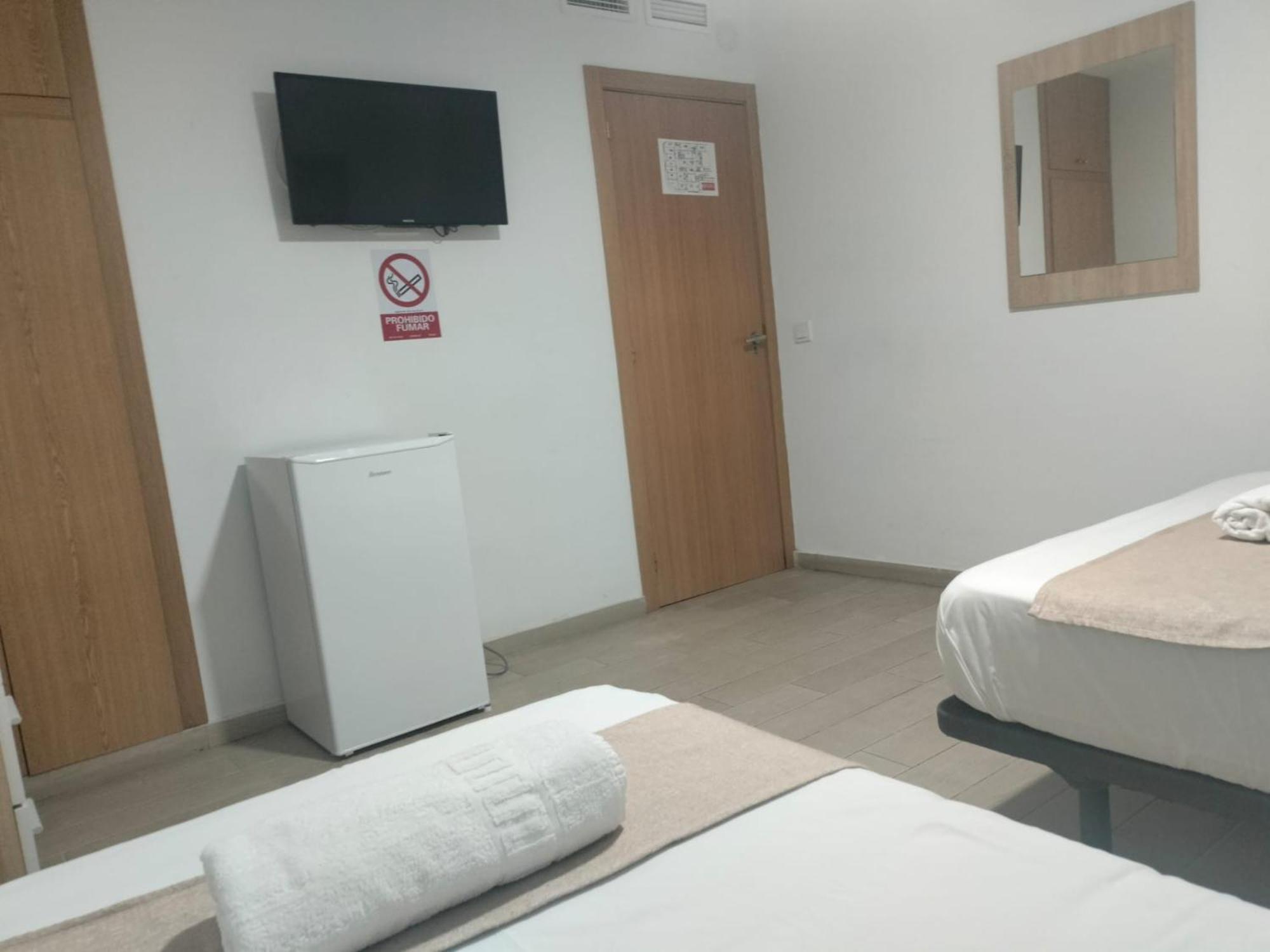 Pension Portugal Alicante Exterior photo
