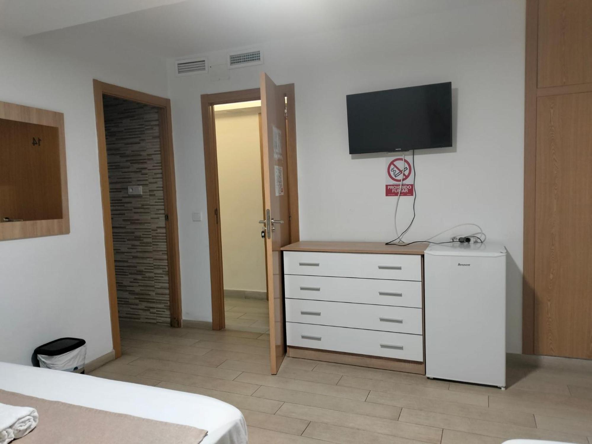 Pension Portugal Alicante Exterior photo