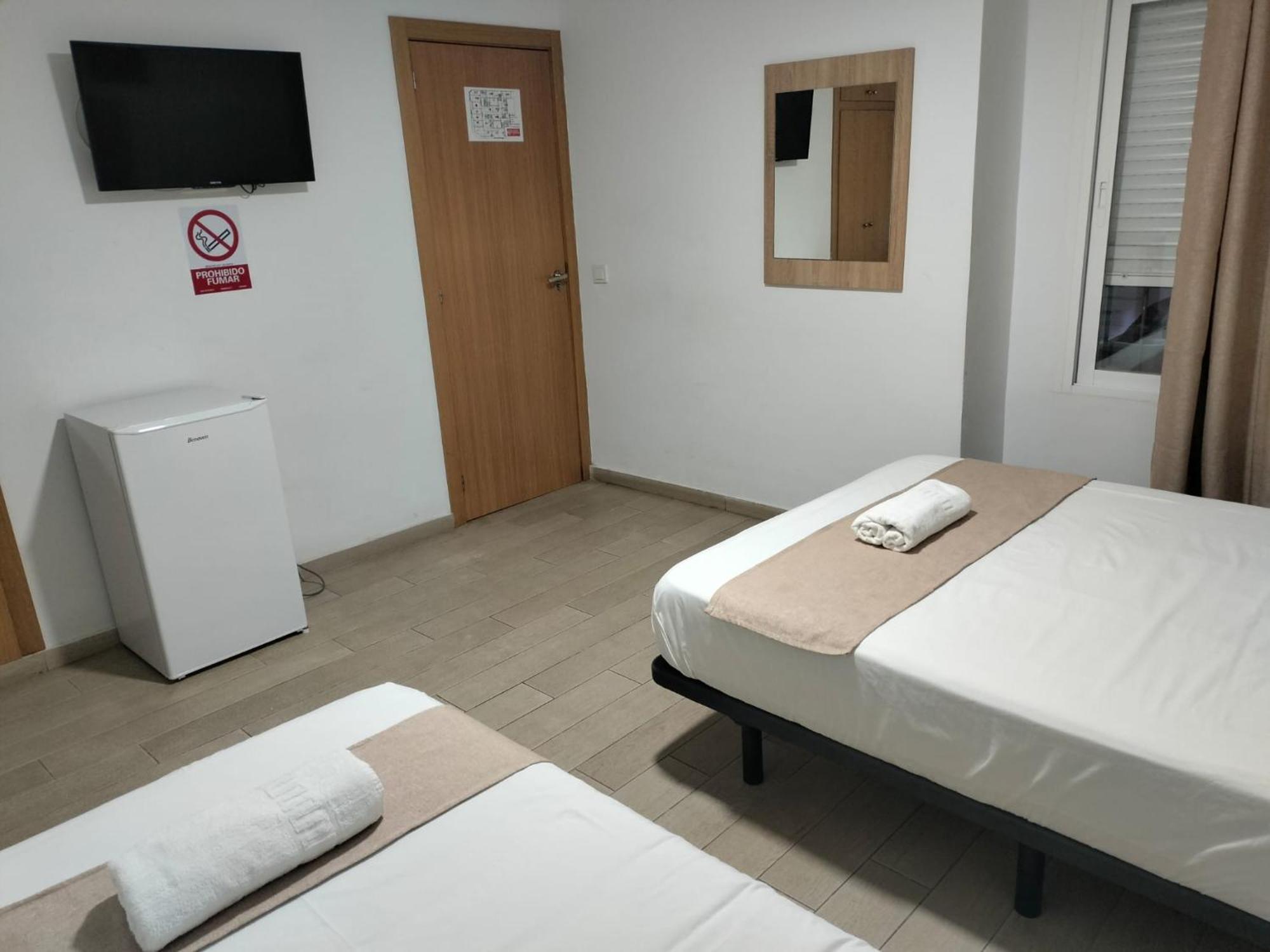 Pension Portugal Alicante Exterior photo